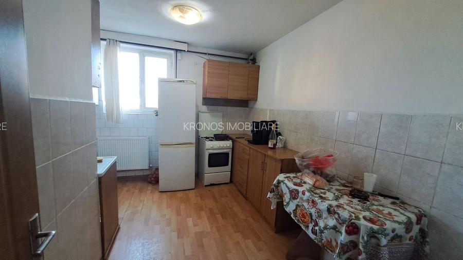 AGIGEA, 3 CAMERE DECOMANDAT 2 BAI, CENTRALA GAZ, 70 MP. PARCARE, BOXA - 23