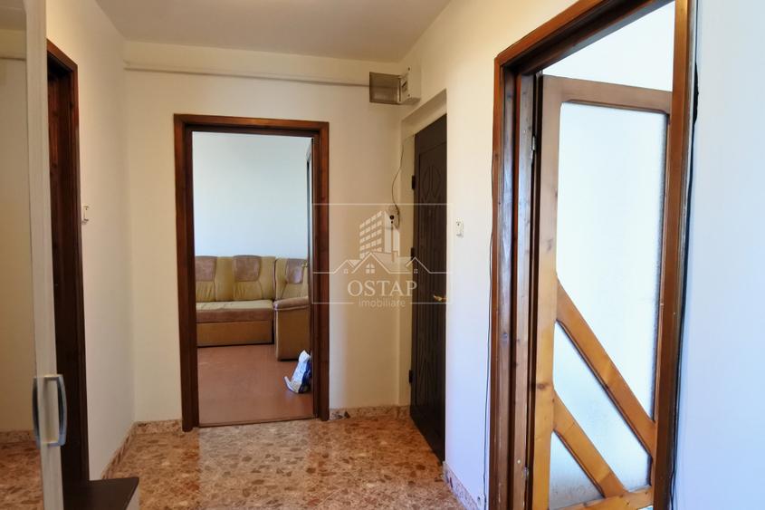 Republicii-stradal-apartament 3 camere decomandate-67.000 Euro