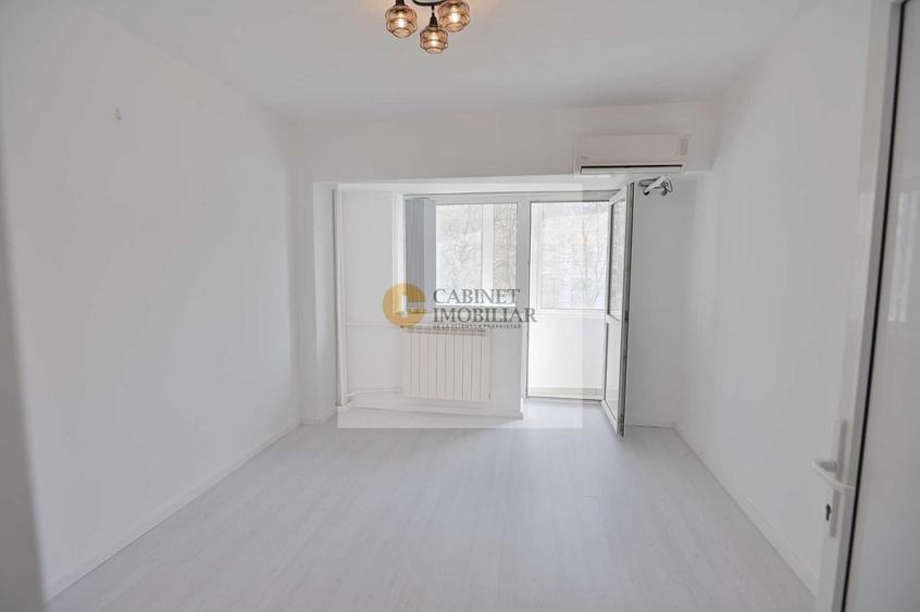 2 camere I Bd Decebal -Rond Alba Iulia I Etaj 1/8 I Bloc 1990