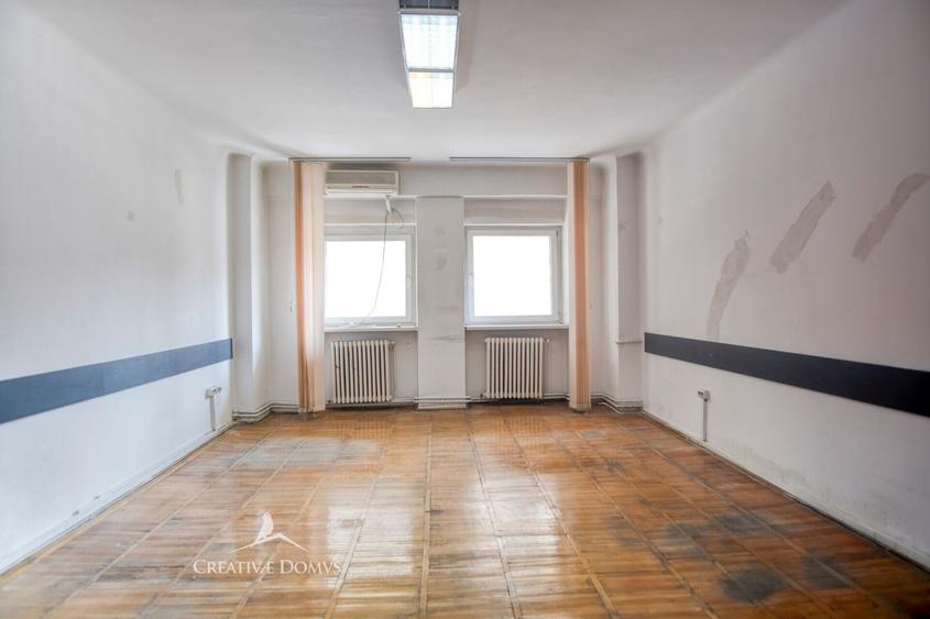 Universitate - Spatiu de birouri, 80 mp, 3 camere