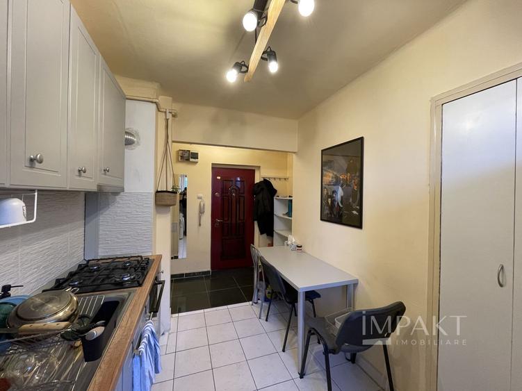 Apartament cu 2 camere langa Teatrul national (centru)