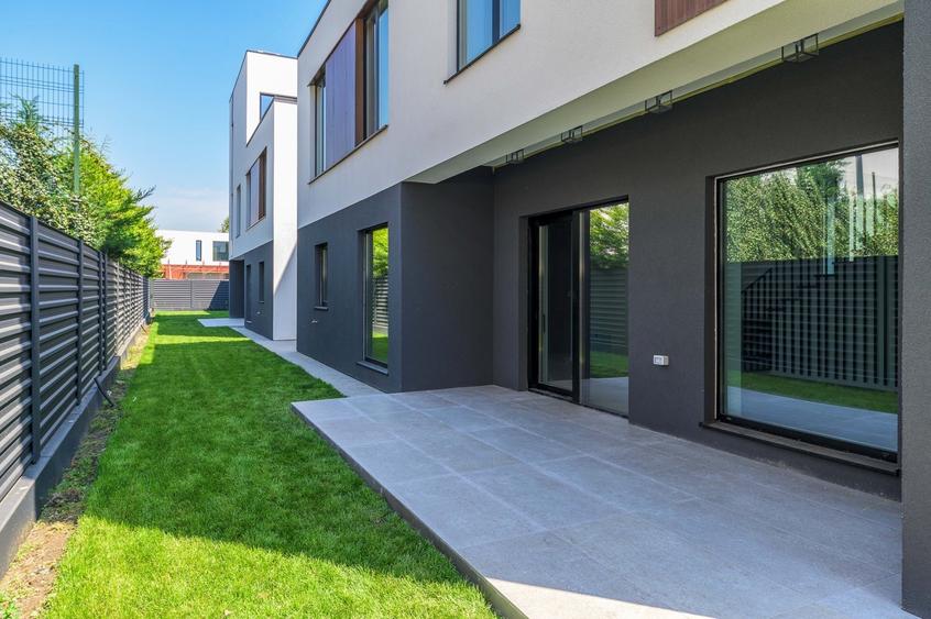Vila noua de vanzare 6 camere zona Iancu Nicolae - Jolie Ville,