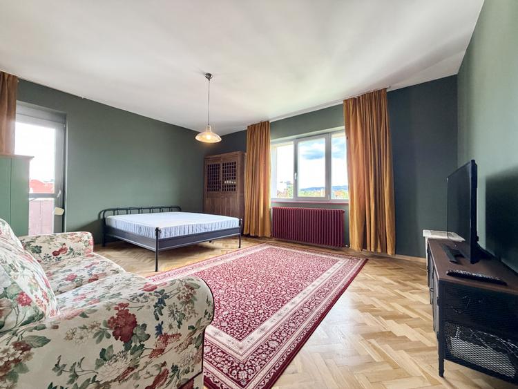 Inchiriere Apartament 3 camere, 117 mp, strada Paris, zona centrala