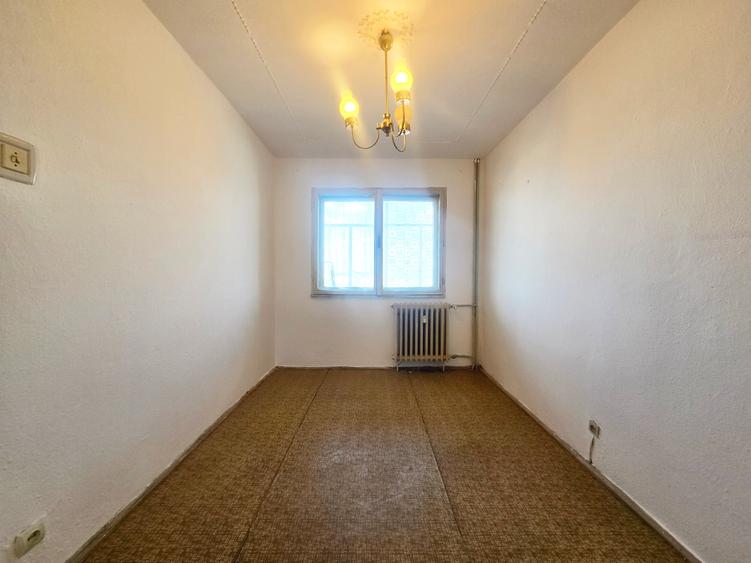 Apartament 3 camere decomandat, etaj intermediar – Vlaicu Lidl