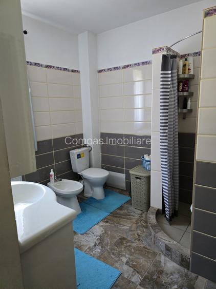 Casă de vânzare cu 4 camere, garaj și teren de 766 mp – Sărata, Piatra Neamț - 4