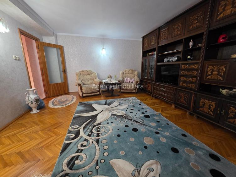 2 camere decomandat Comtract anaf loc parcare - 11