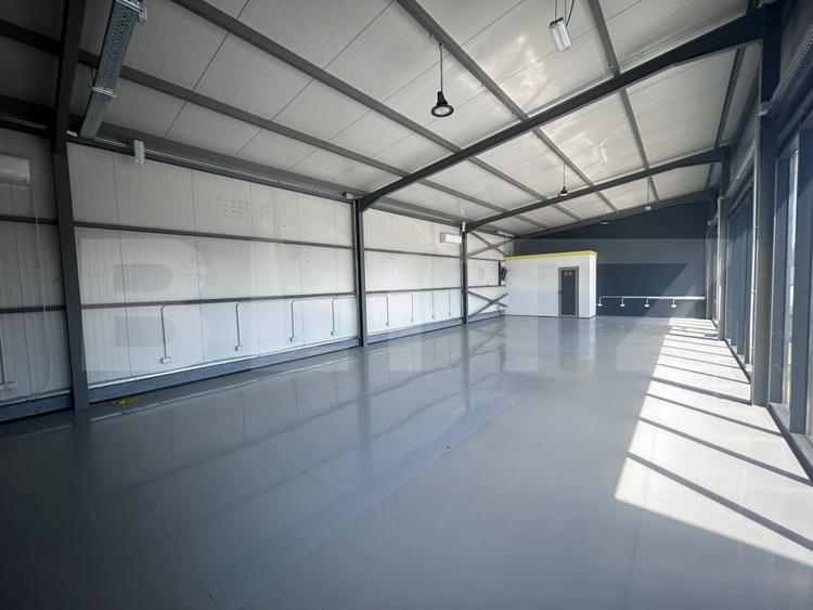 Spatiu birouri 215 mp, vitrina 15 m, cartier Romanesti, zona Rompetrol