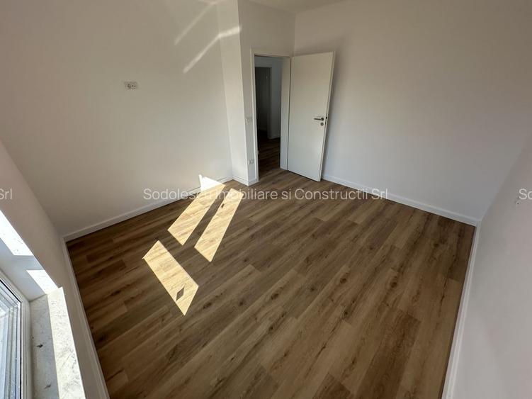 Duplex despartit prin spatiu tehnic - 16