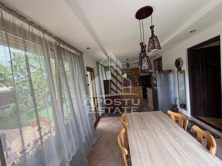 Casa individuala de vanzare cu 4 camere, in Sanmihaiu Roman