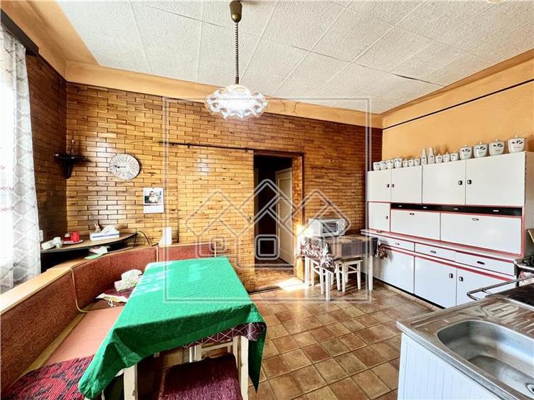 Casa in Sibiu - posibilitate apartamentare 2 locuinte -110 mp- Lazaret