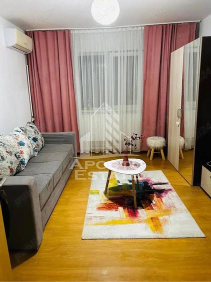 Garsoniera de vanzare ,renovata, etaj intermediar, zona Buziasului