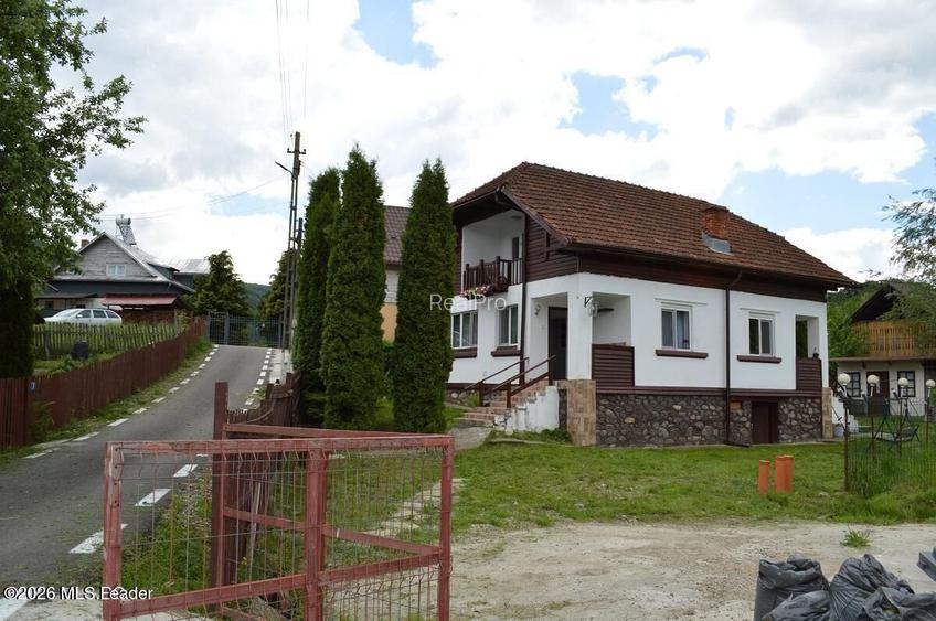 Nucsoara - Casa cu teren 600 mp - 3
