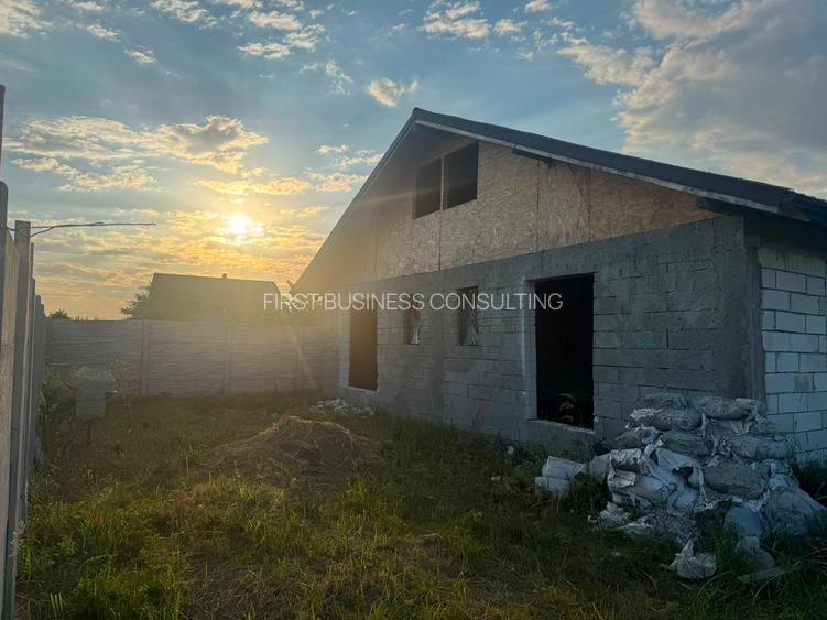 Casa Peris  zona Cocioc  (Nefinalizata) , langa terenul de Golf Bucharest - 6
