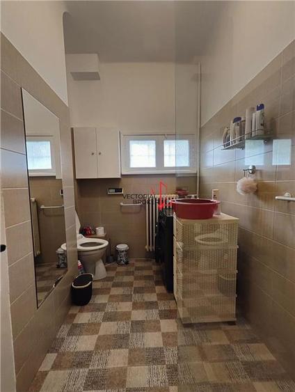 Casa spatioasa cu gradina mare zona Expozitiei Agronomie