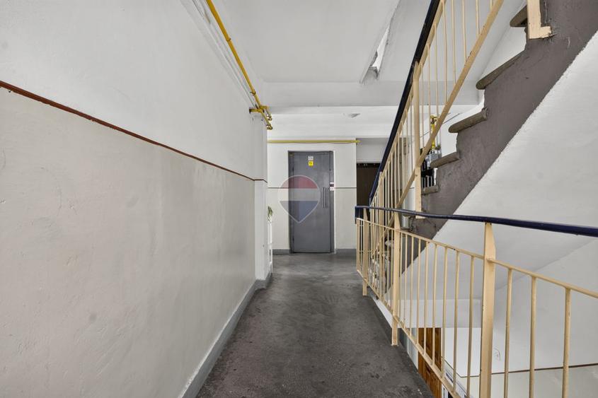 Apartament cu 4 camere de închiriat în zona Polivalenta
