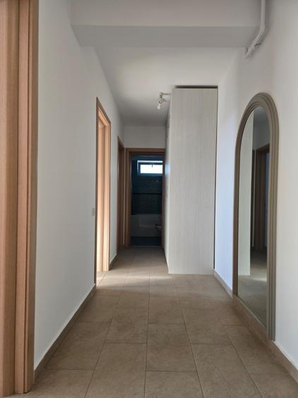 Apartament sptios Otopeni, parcul Unirii, utilat si mobilat. bloc cu lift