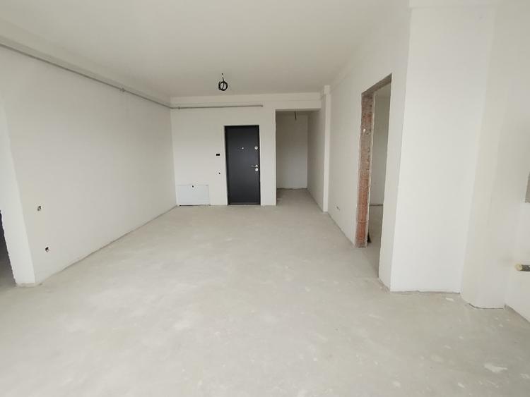 Apartament unic de vanzare, 4 camere, terasa acoperita, Zona Cetatii