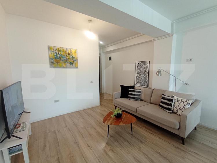 Apartament de vanzare cu 3 camere, 68 mp, zona Modern
