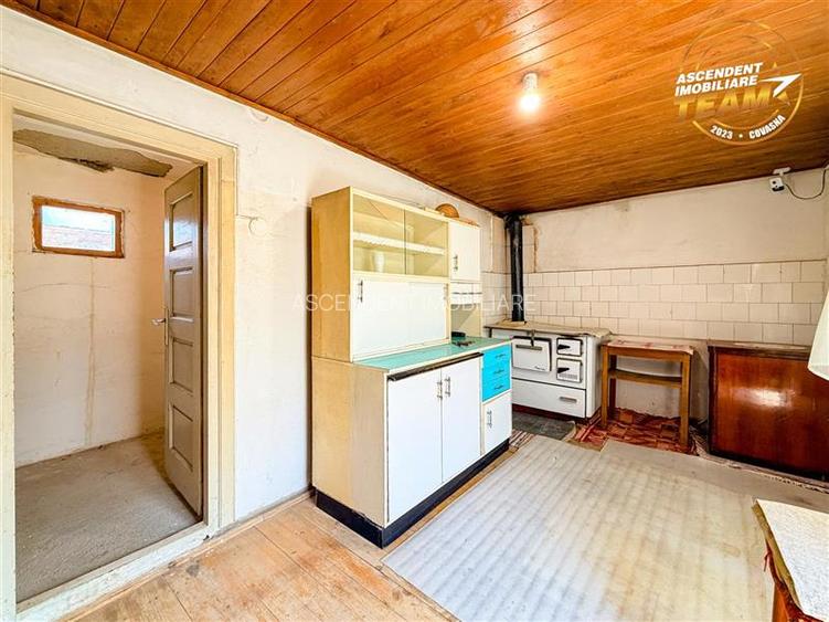 Casa din caramida cu 1.087 mp teren, pozitie centrala, utilitati la poarta, Micf - 32