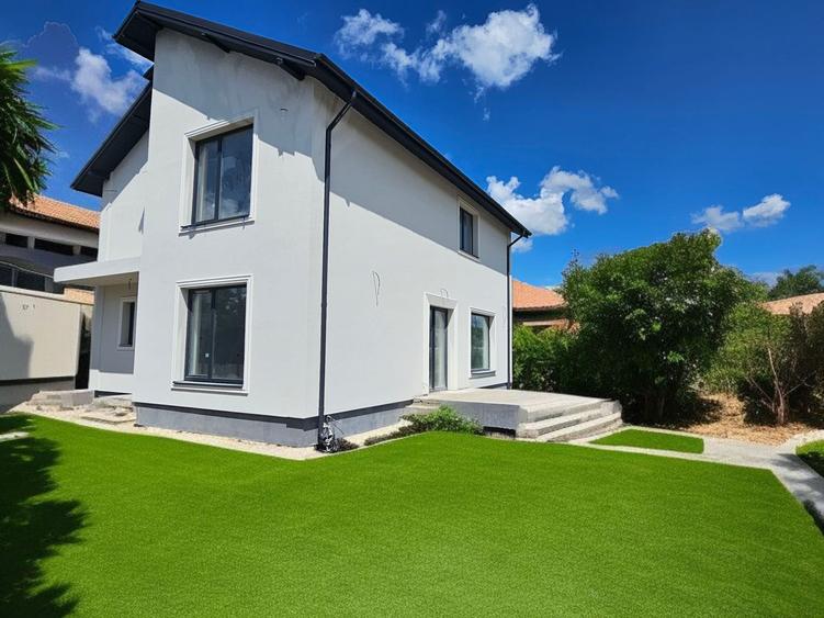 Proprietar- Single 5 camere, 340 mp, pod, canalizare, parc