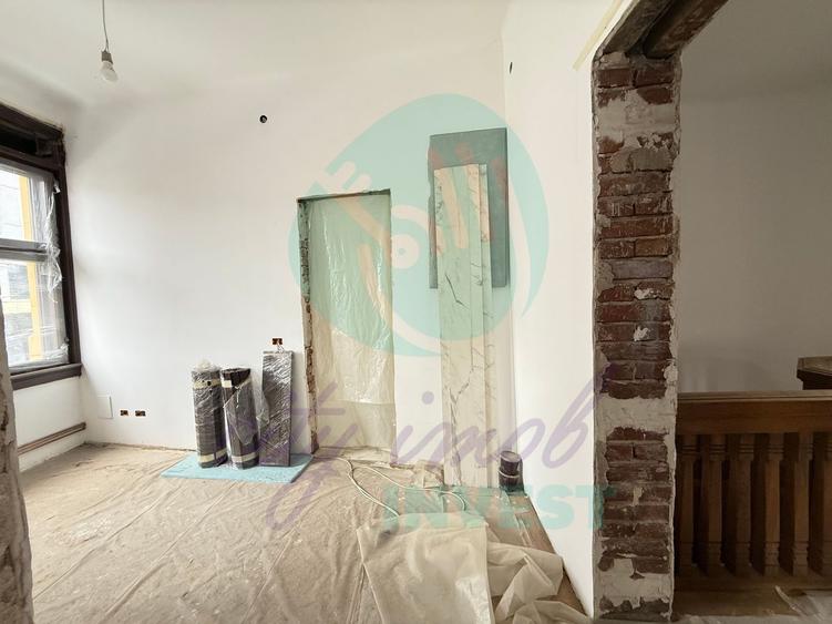 Apartament boieresc partial renovat