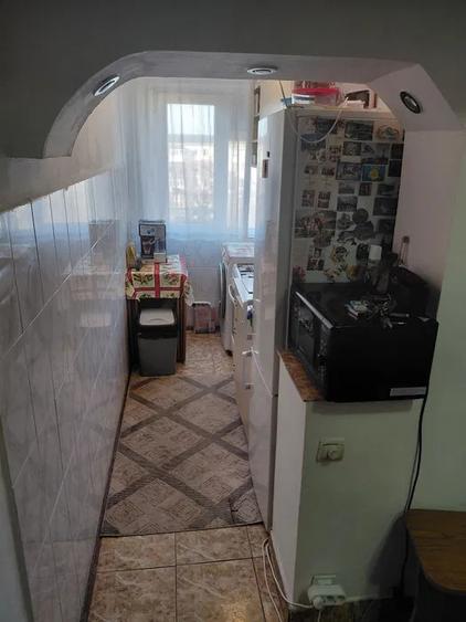 Apartament semidecomandat, 39 mp, zona Craiovita Noua