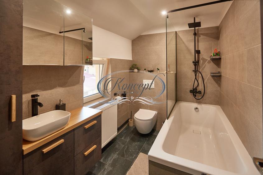 Casa in triplex, 120 mp utili, renovata total, Cuza Voda Floresti