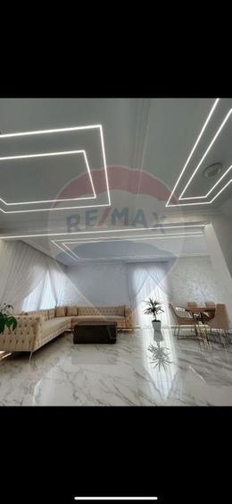 COMISION 0% la cumparator,PRET NEGOCIABIL,vila moderna cu piscina