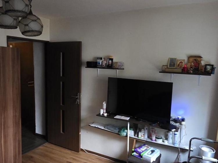 Vand apartament 2 camere decomandate, in Craiova, cartier Brazda, centrala gaze!