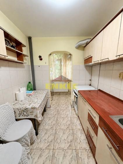 De vanzare apartament cu 2 camere, zona Bucovina