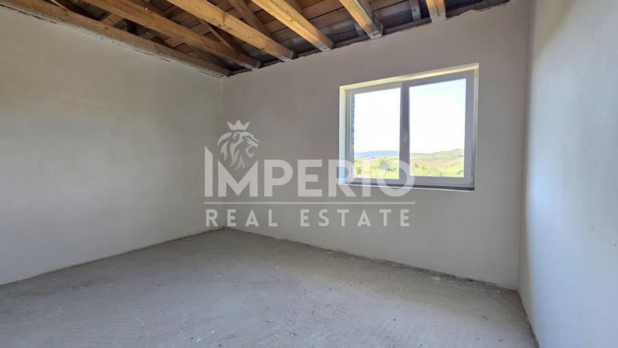 Casa individuala cu 5 camere in Chinteni!