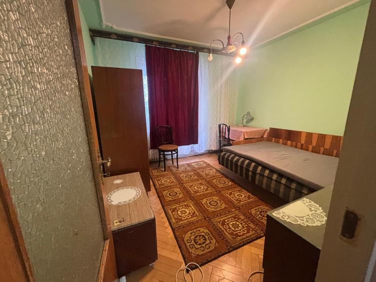Apartament 3 camere Podu Ros - Intersectie