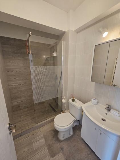 Garsonieră de închiriat – 35 mp | Parcare inclusă | Zona Cosmopolis – Mark Twain