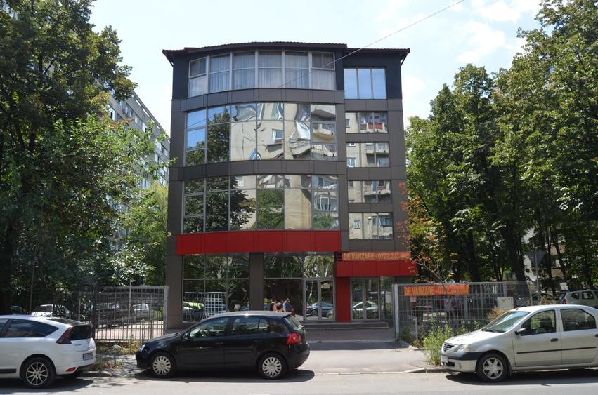 Spatiu Comercial de inchiriat Uverturii