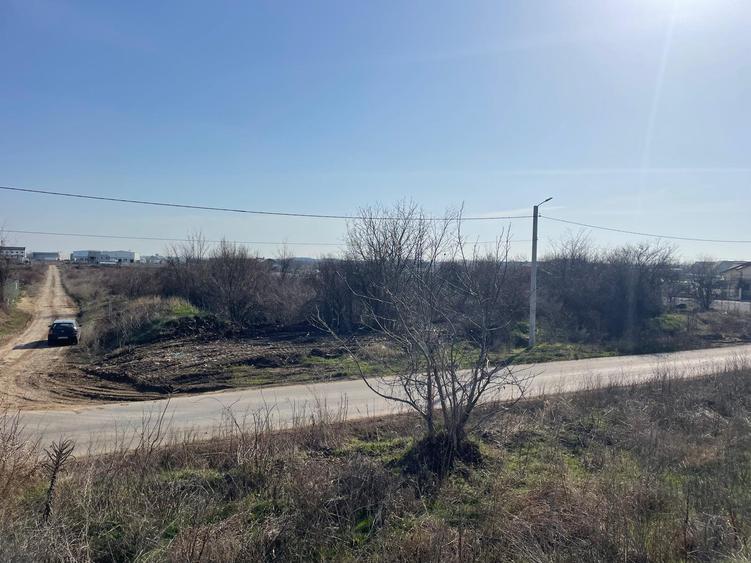 TEREN DE VÂNZARE -STR.DRUMUL GĂRII BALOTEȘTI CU DESCHIDERE DE 75 ML.