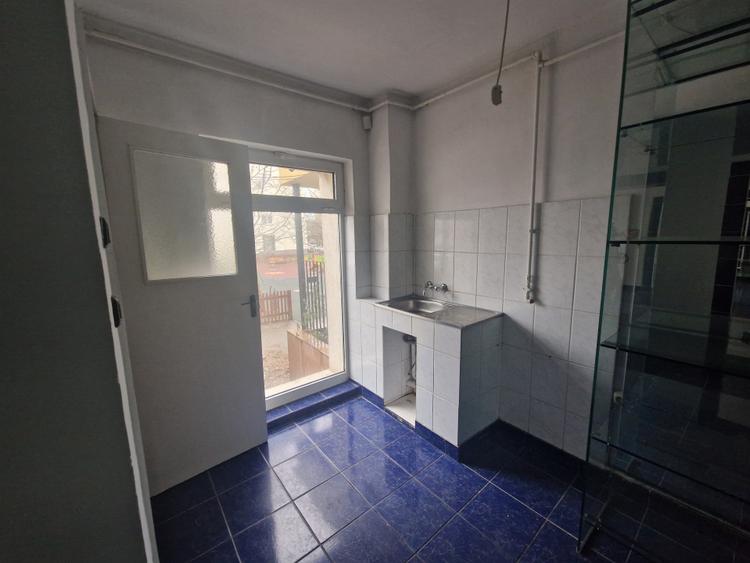 Spațiu comercial de vânzare, 48 mp, zona Decebal - Meda