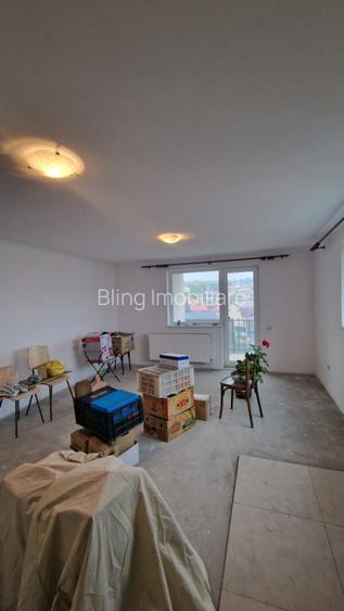Apartament cu 3 camere, 70mp utili, parcare sub, Dambul R