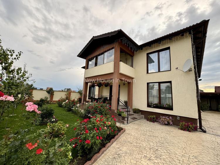 Casă Spațioasă de Vânzare în Ghimbav | Două Apartamente | Teren 579 mp - 2