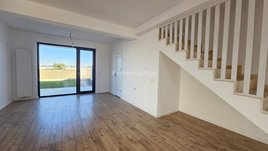 Duplex in complex privat, Tunari, curte proprie, comunitate restransa - 30