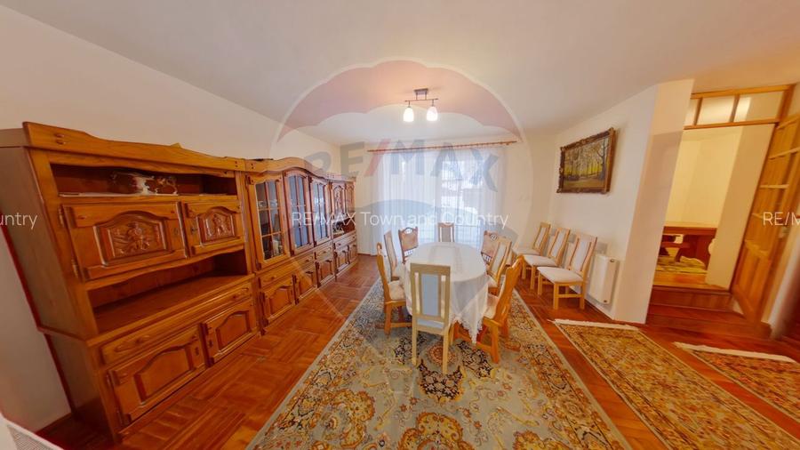 Casă / Vilă cu 8 camere de vânzare - 4