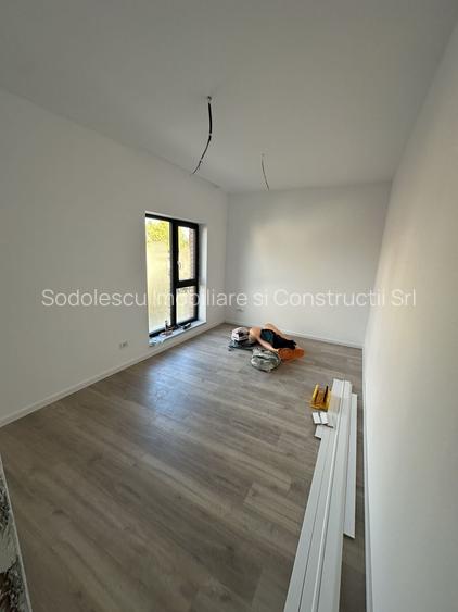 PROIECT DEOSEBIT - 10