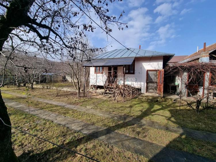 Valenii de Munte |Carbunesti | Casa cu 3 camere | Zona superba| - 14