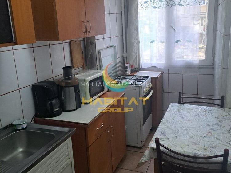 Brancoveanu Strand Semenic vanzare 2 cam mobilat bloc izolat - 2