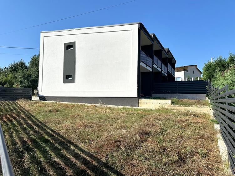 Casa 3 camere D 2 bai Teren 324mp zona Bucium Visan - 4