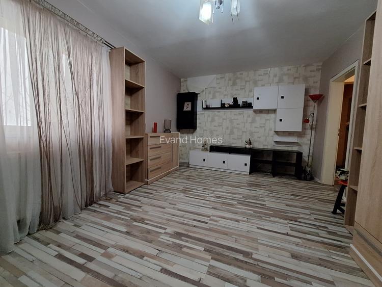 Apartament cu 3 camere mobilat si utilat-  zona Aradului - langa Piata Verde - 2