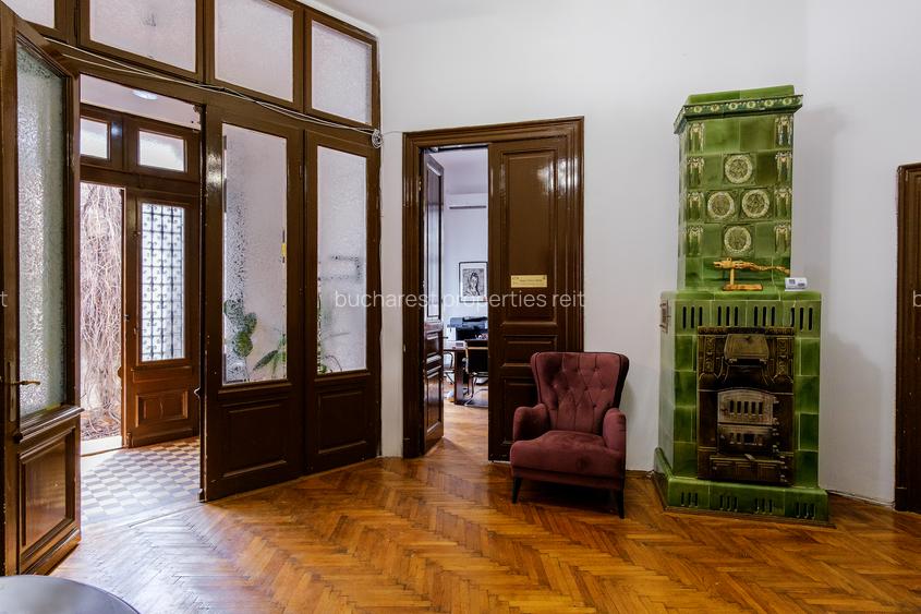 “Vila interbelica cu arhitectura deosebita, curte individuala, 420 mp teren” - 6
