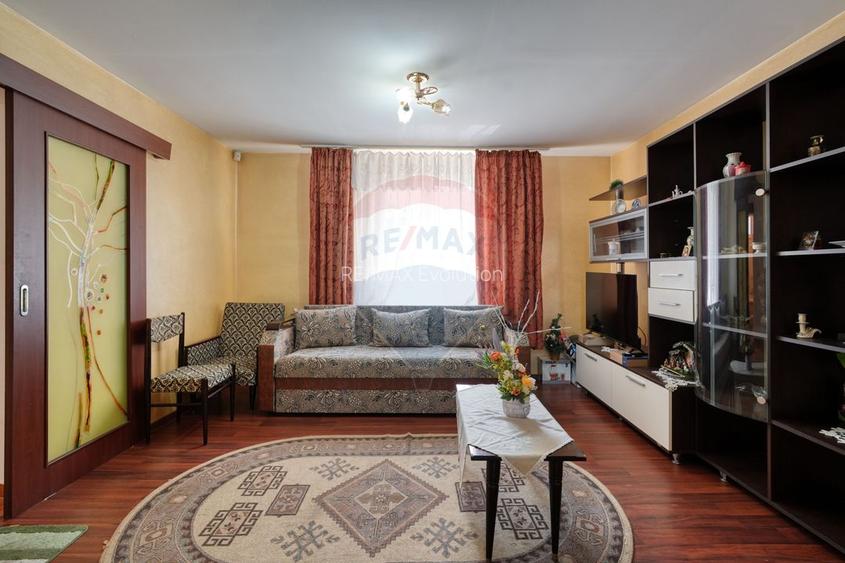 Casă / Vilă cu 6 camere de vânzare în zona Bartolomeu - 25
