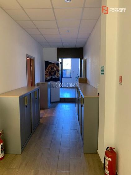 Spatiu comercial cu 12 incaperi si suprafata de 630 mp, zona Mircea cel Batran - 5