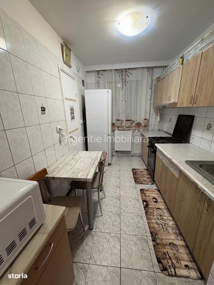 3 Camere Aparatorii Patriei - 76mp - Centrala - 2 balcoane Parter - 7