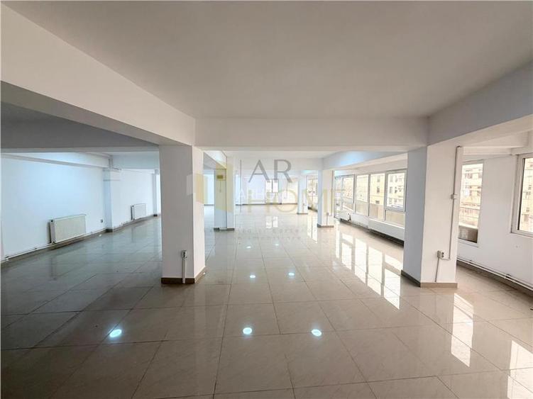 Spatiu comercial , etaj 2 , ultracentral , Ploiesti - 3